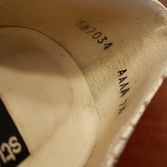 STUART Weitzman Snakeskin Peep Toe Heels 7.5 EUC - Picture 6 of 9